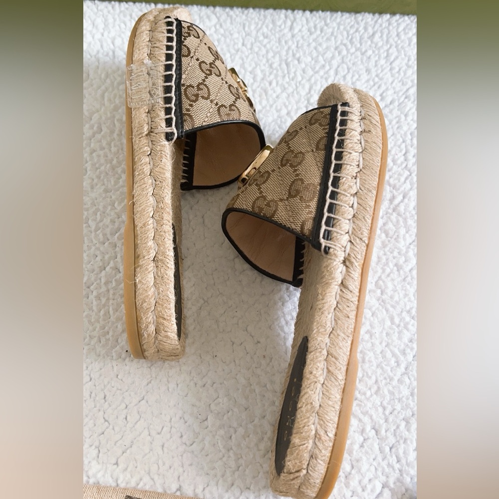Gucci Women’s GG Marmont Monogram Canvas slide Espadrille Sandal - Picture 12 of 16